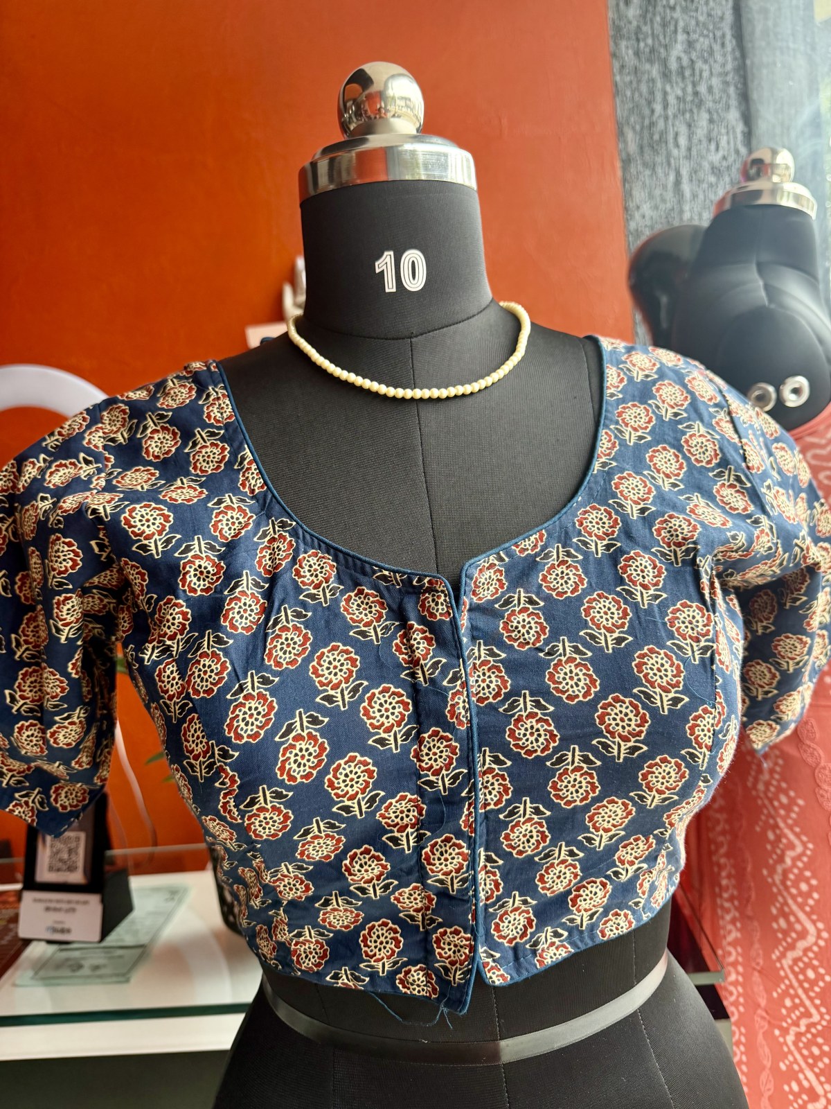 blouse